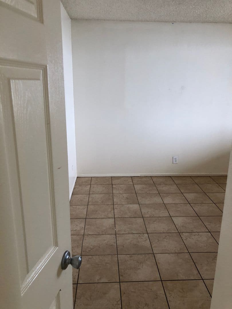 Goleta Apartment: 6561 Del Playa