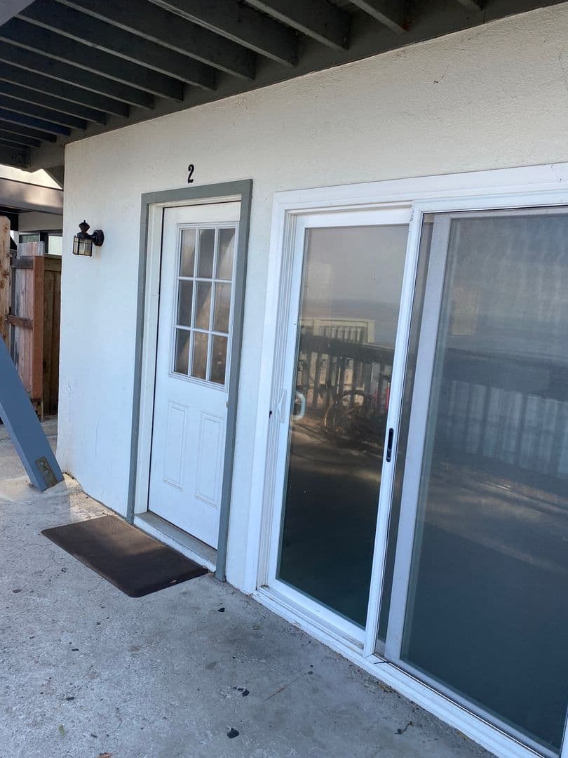 Goleta Apartment: 6777 Del Playa
