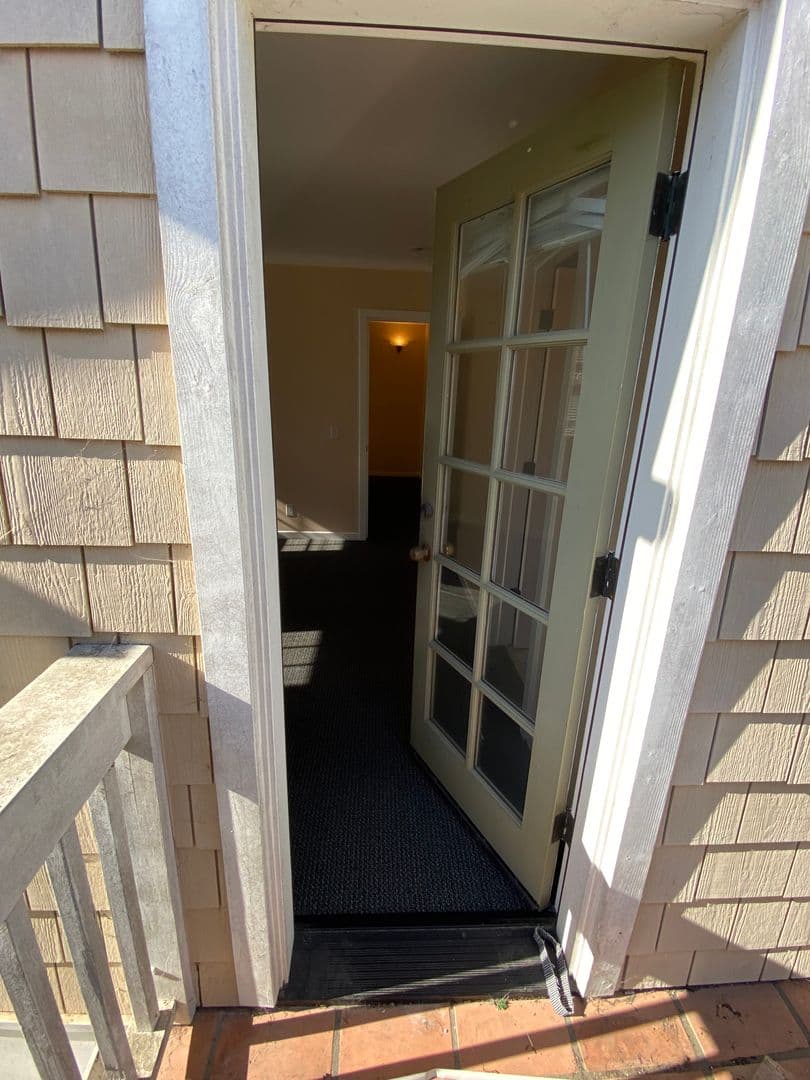 Goleta Apartment: 6736 Sueno