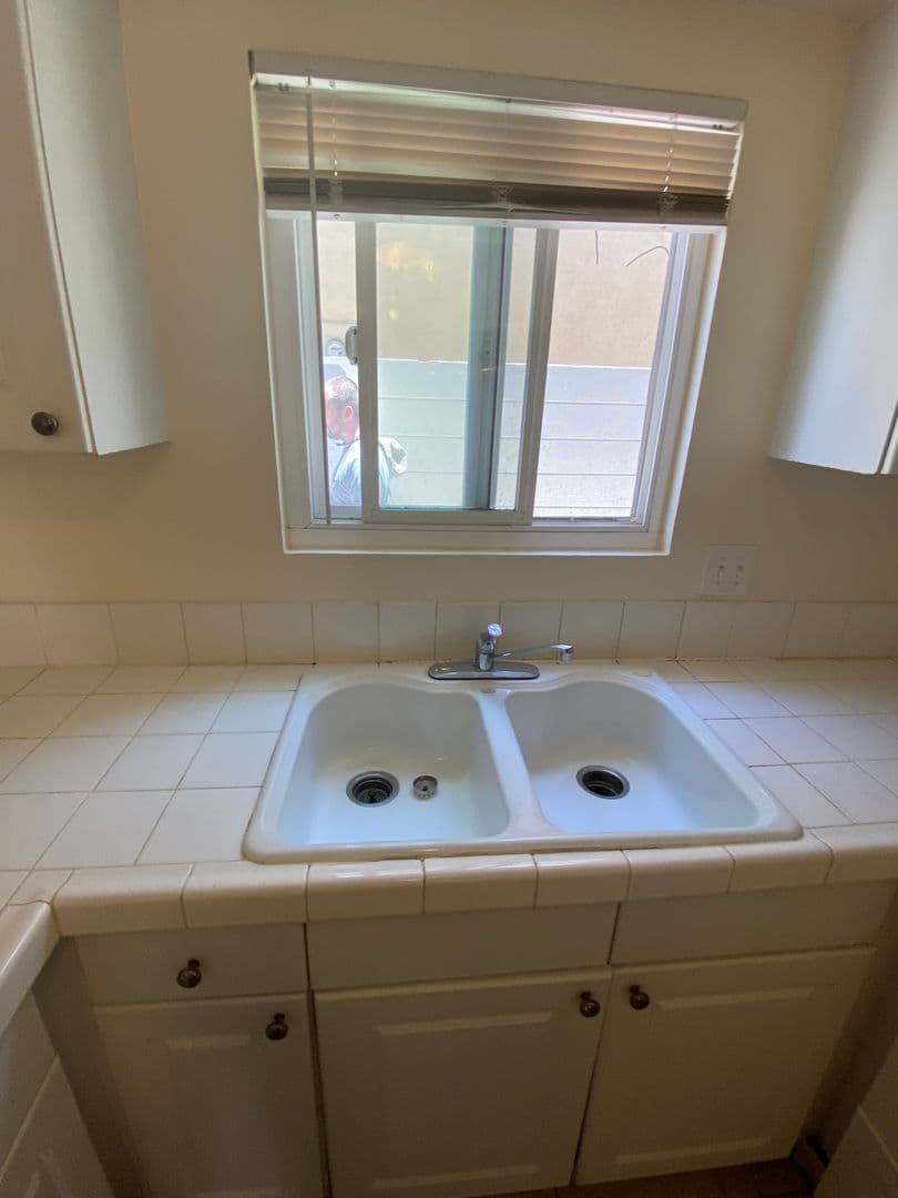 Goleta Apartment: 6681 Del Playa