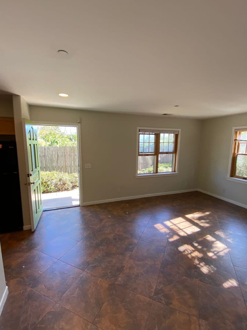 Goleta Apartment: 6736 Sueno