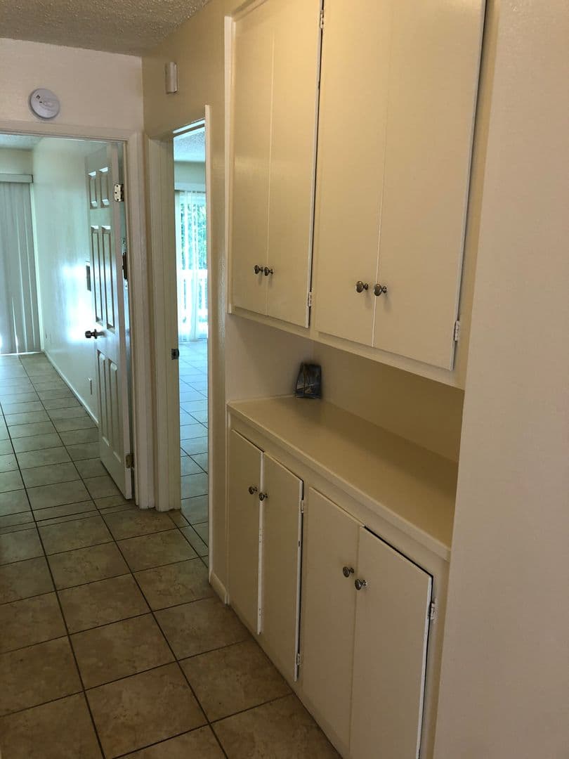 Goleta Apartment: 6561 Del Playa