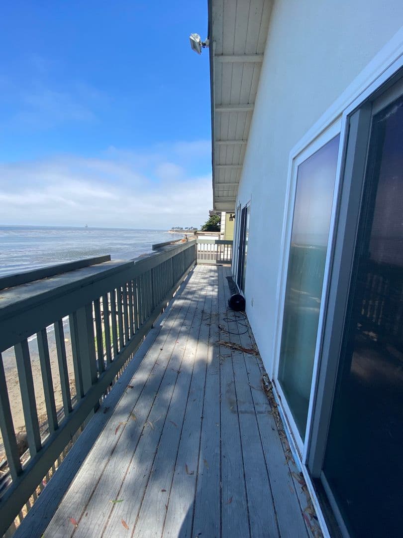 Goleta Apartment: 6777 Del Playa