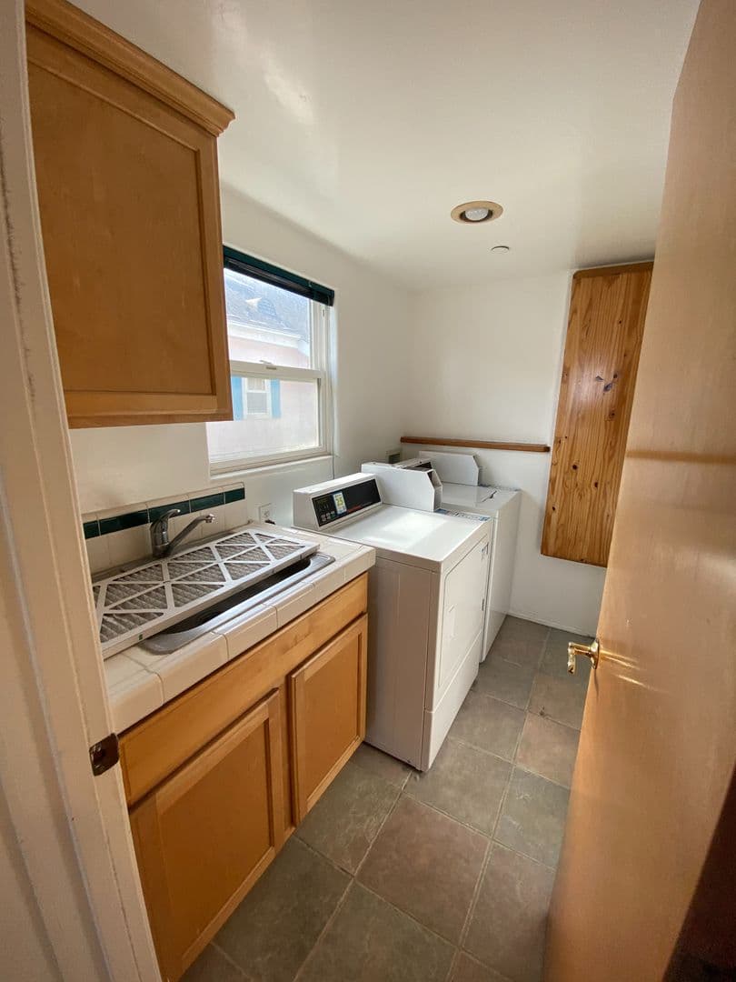 Goleta Apartment: 6575 Del Playa
