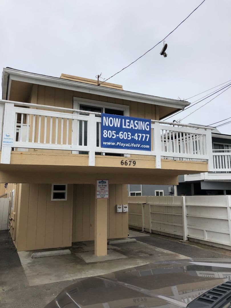 Goleta Apartment: 6679 Del Playa