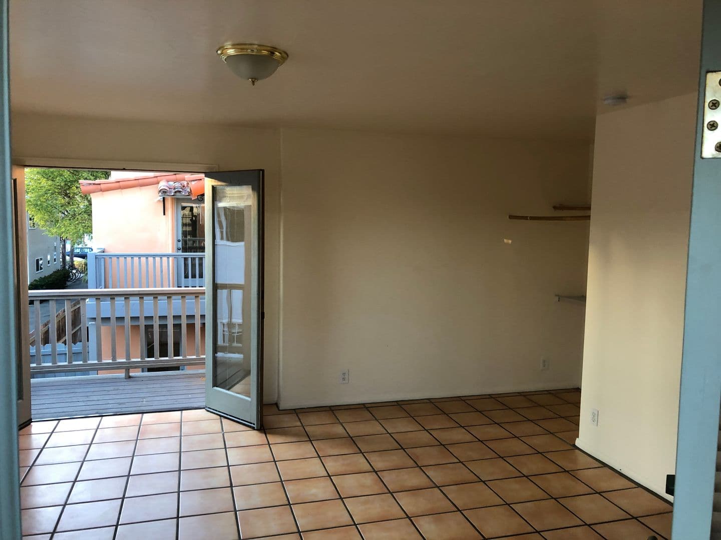 Goleta Apartment: 6636 Del Playa