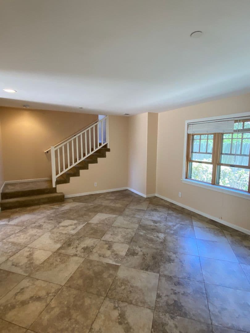 Goleta Apartment: 6736 Sueno