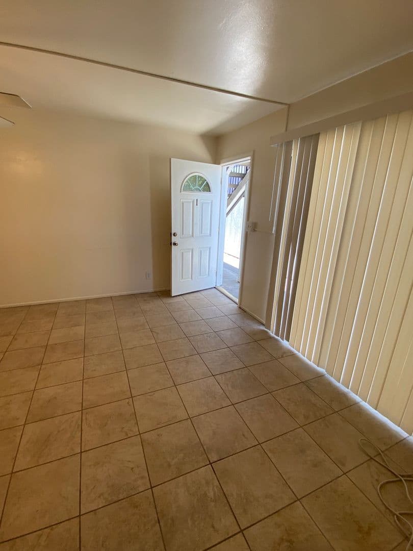 Goleta Apartment: 6681 Del Playa