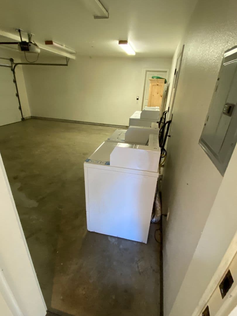 Goleta Apartment: 6736 Sueno