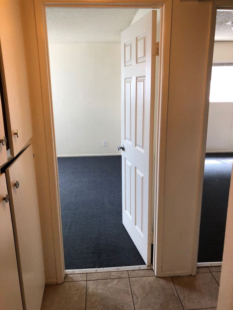 Goleta Apartment: 6681 Del Playa