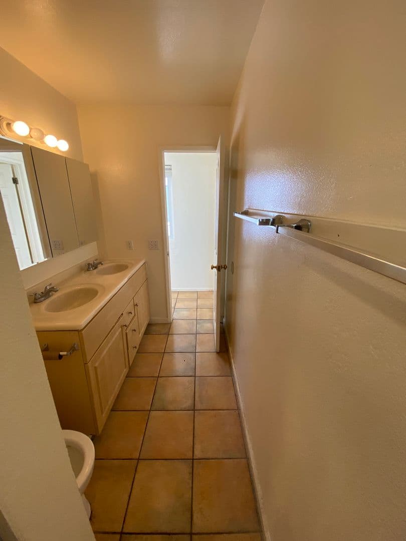 Goleta Apartment: 6743 Del Playa