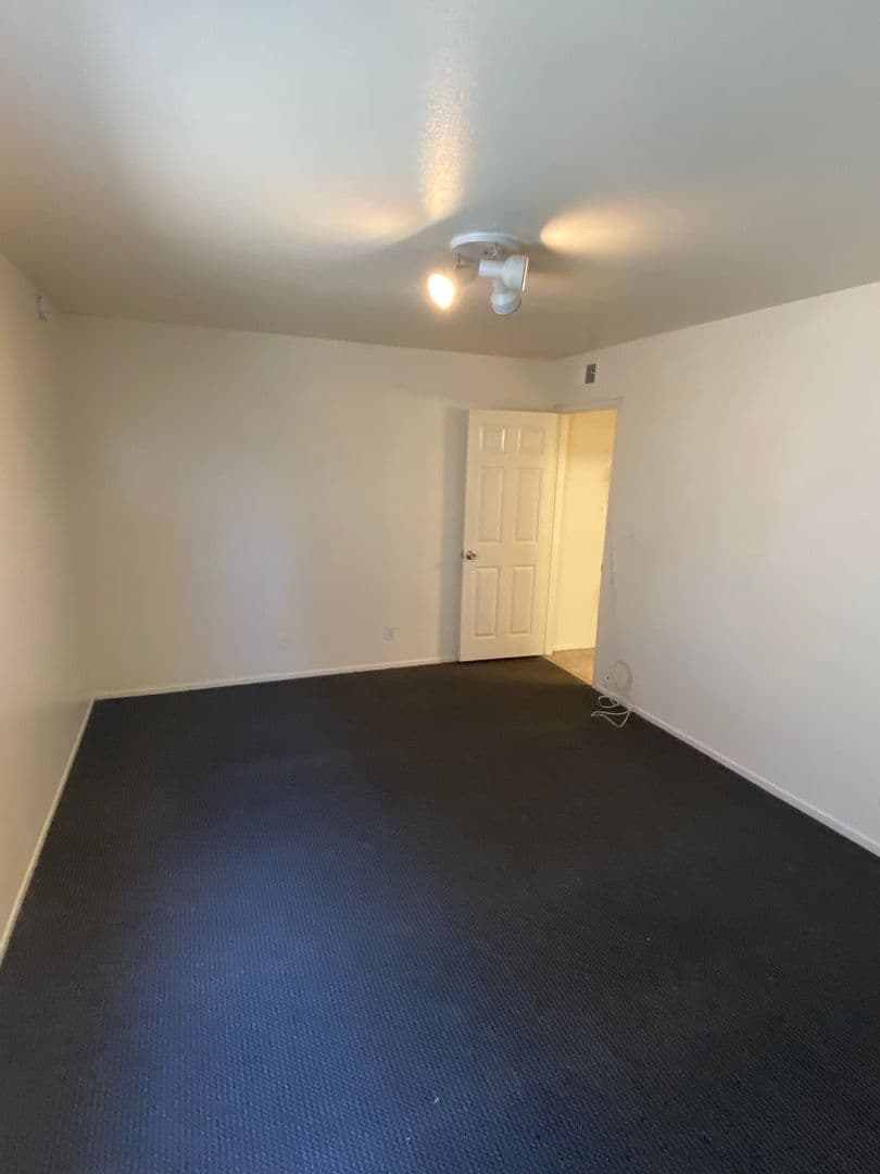 Goleta Apartment: 6681 Del Playa