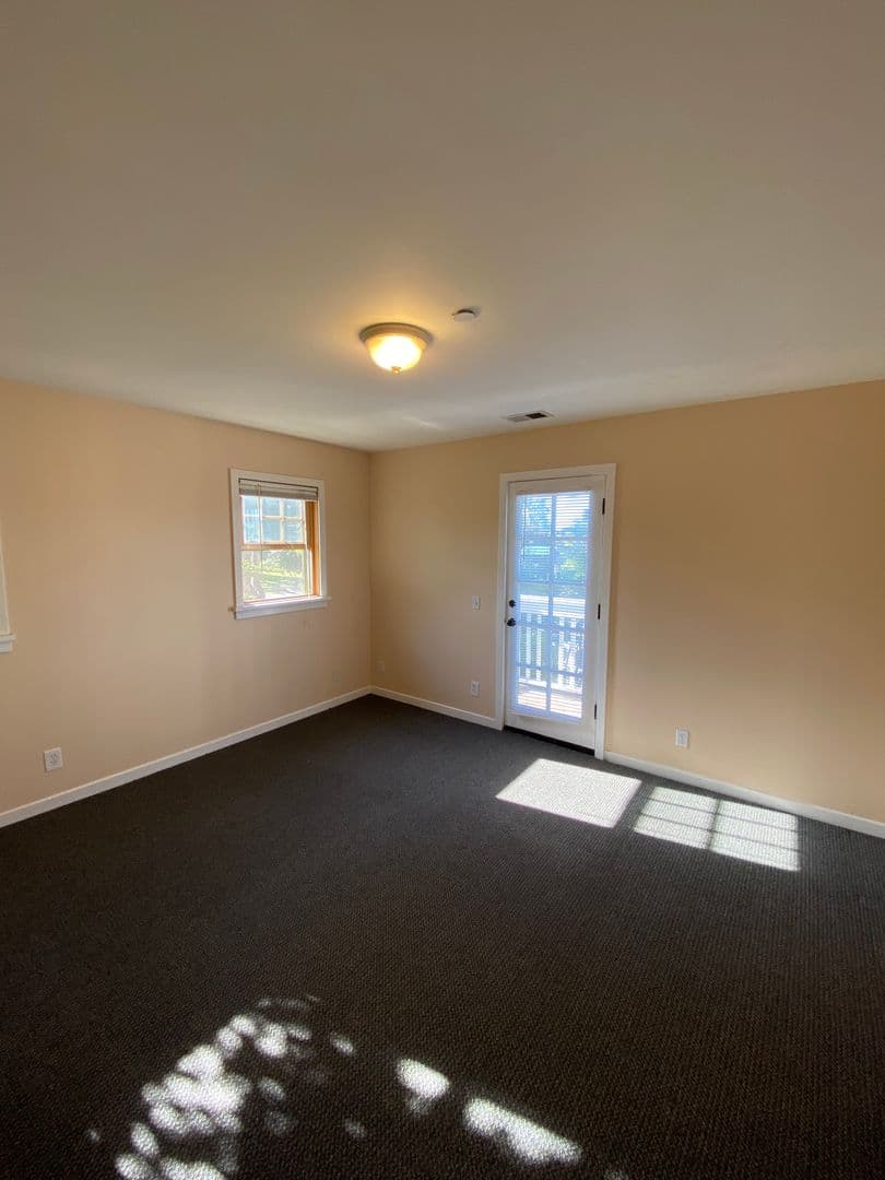 Goleta Apartment: 6736 Sueno