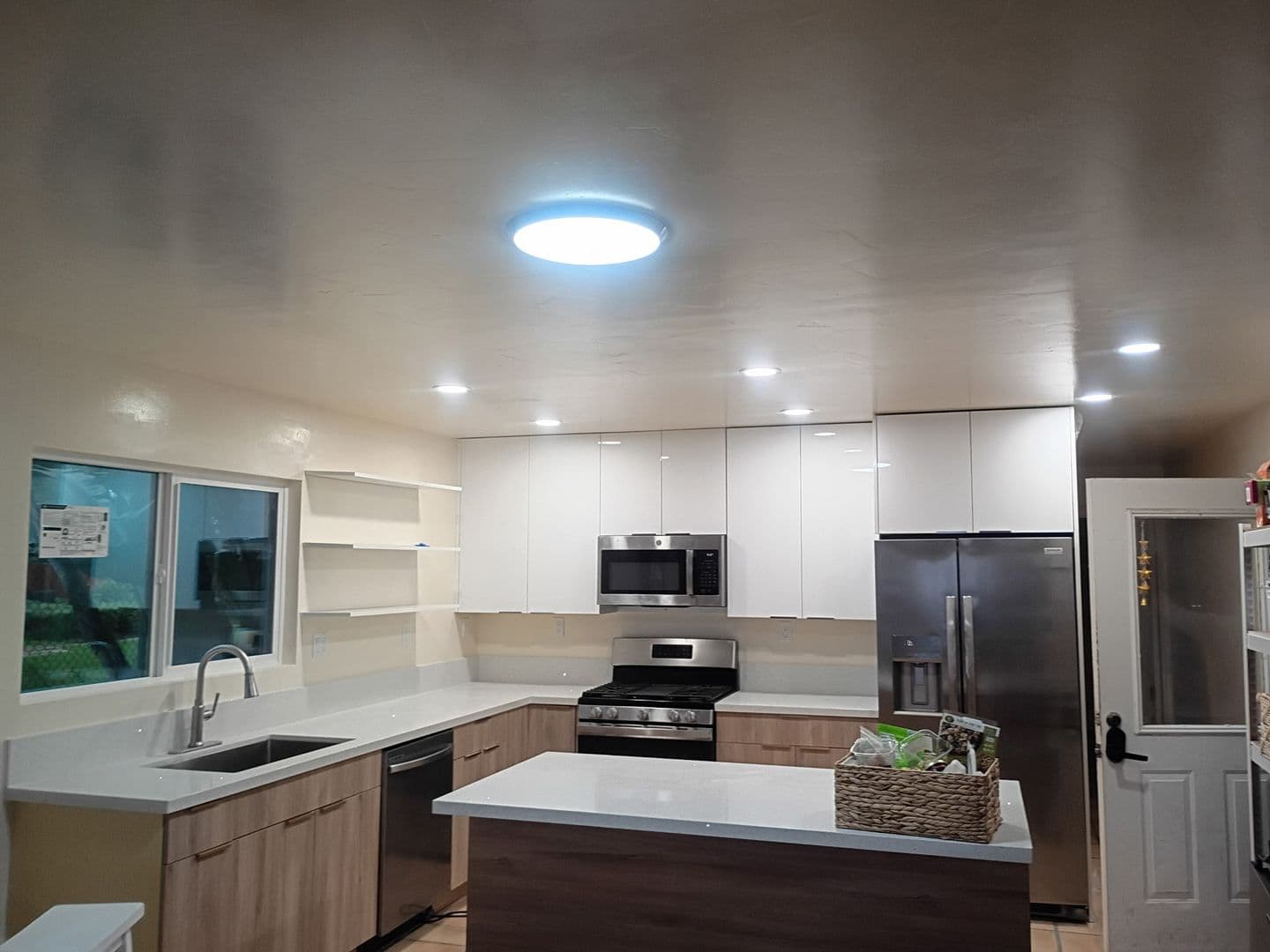 Goleta Apartment: 6741 Del Playa