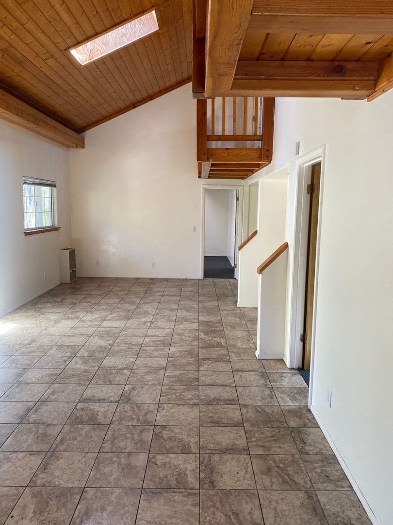 Goleta Apartment: 6564 Del Playa