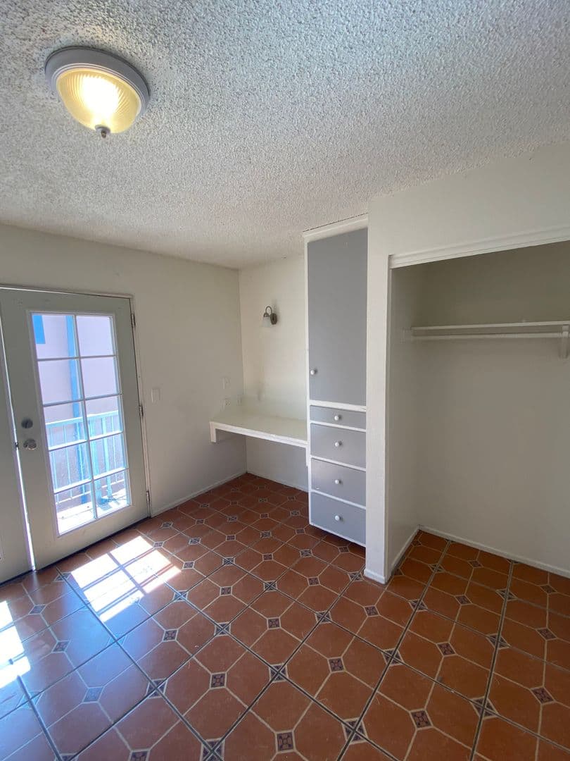 Goleta Apartment: 6777 Del Playa