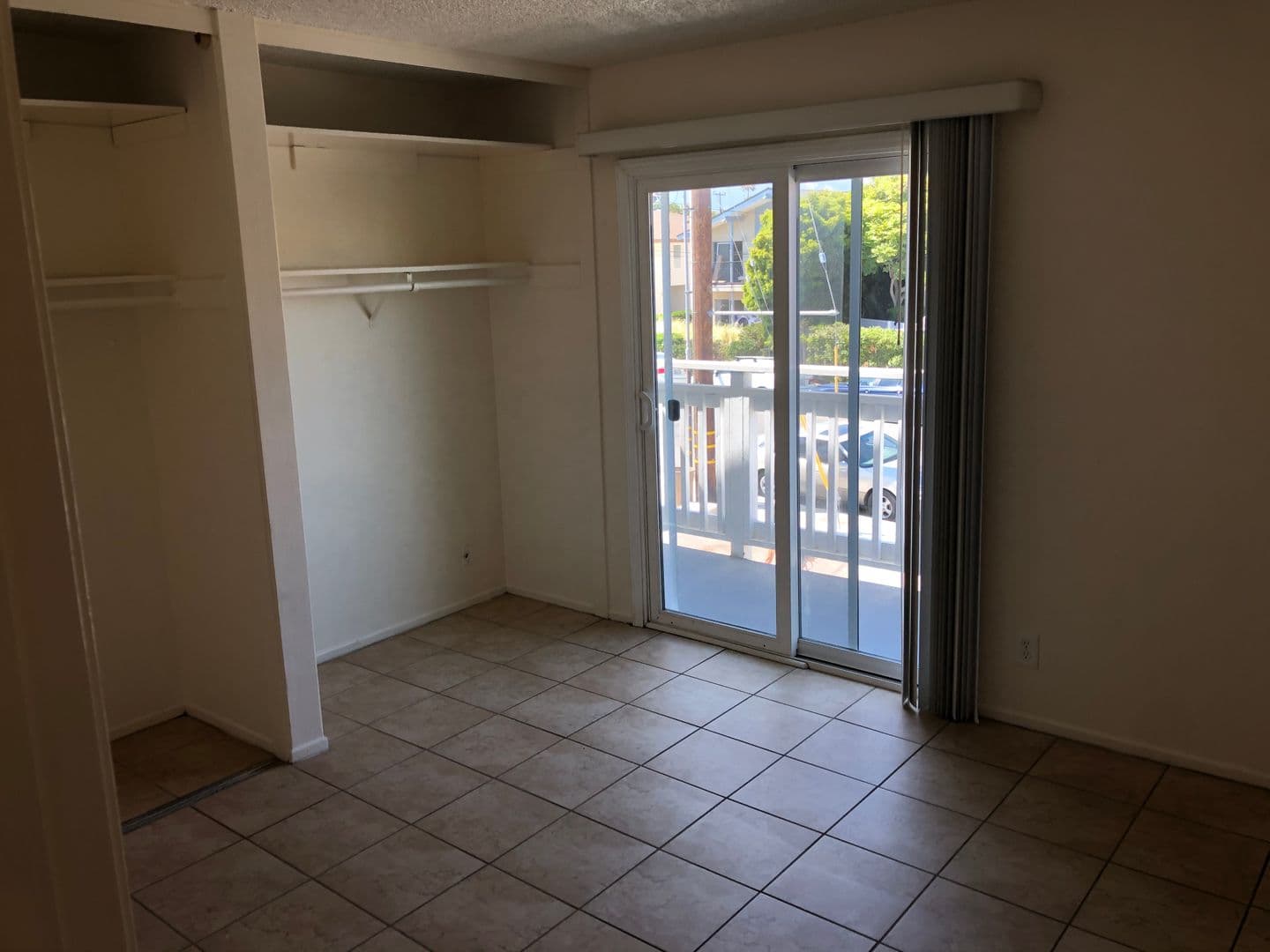 Goleta Apartment: 6561 Del Playa
