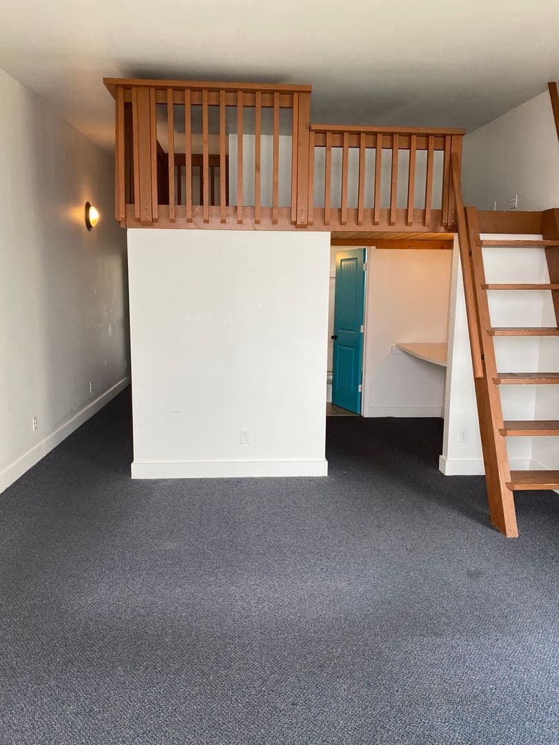 Goleta Apartment: 6569 Del Playa