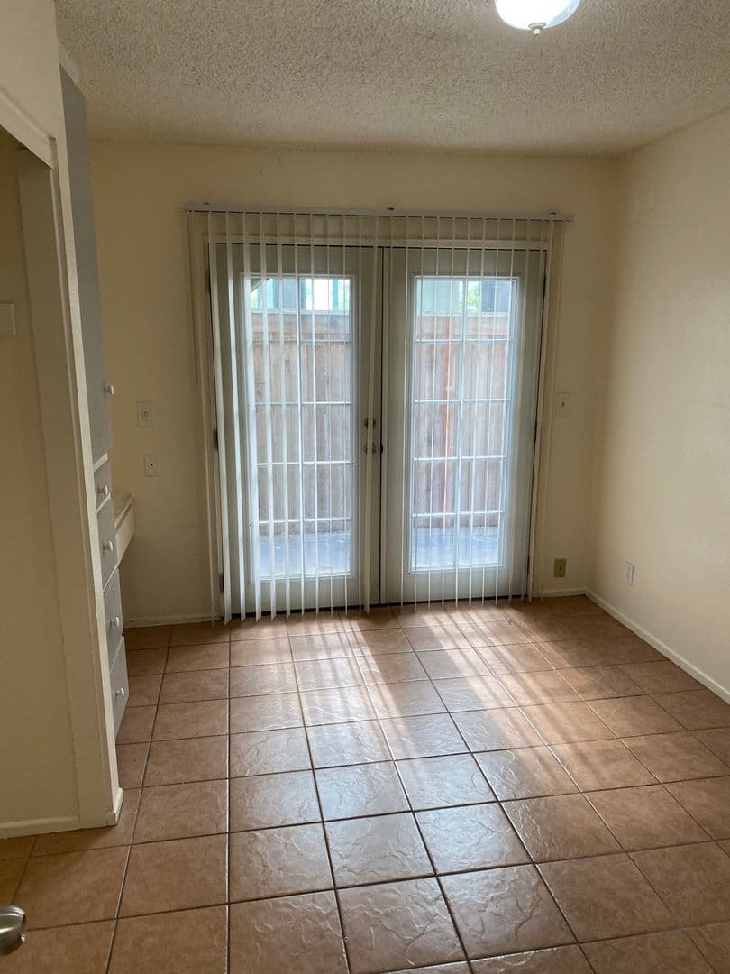 Goleta Apartment: 6777 Del Playa