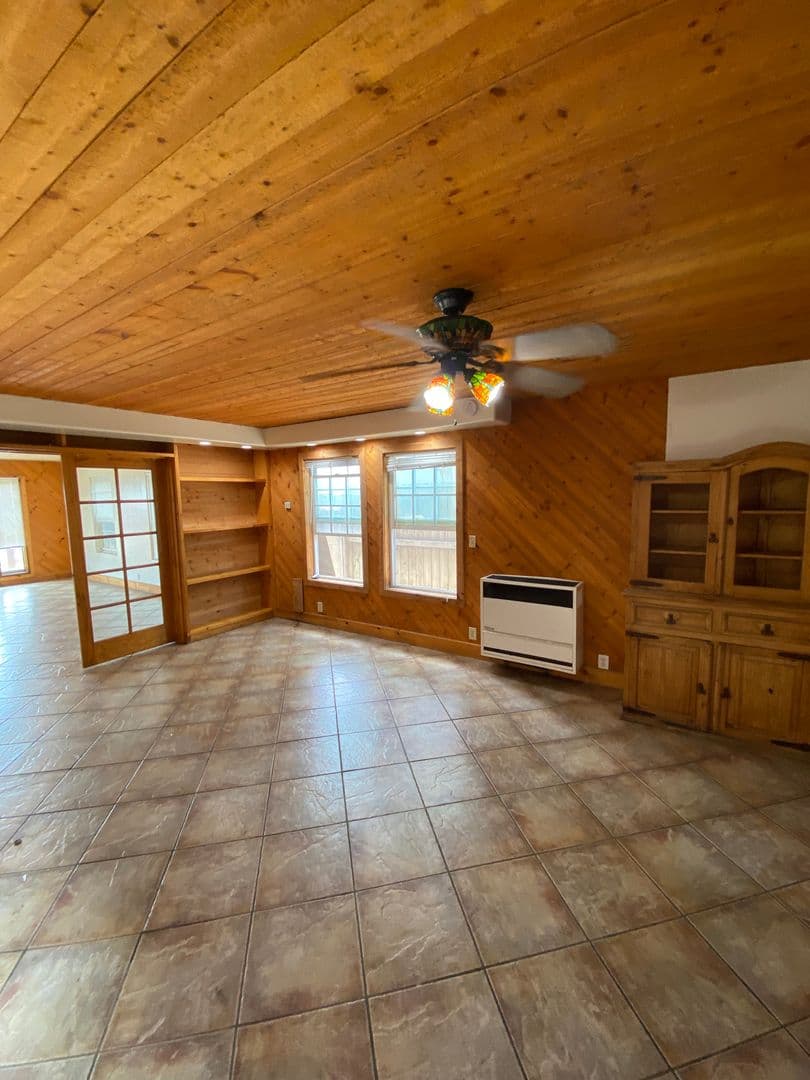 Goleta Apartment: 6585 Del Playa