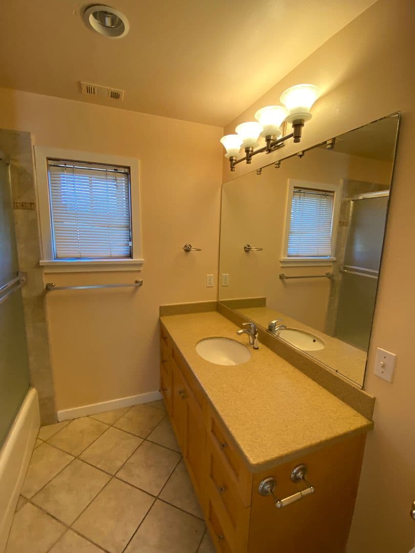 Goleta Apartment: 6736 Sueno