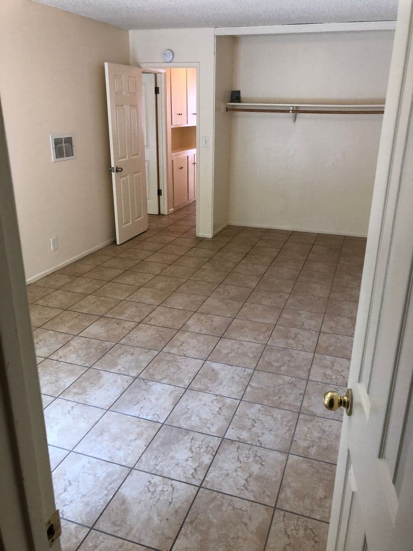 Goleta Apartment: 6561 Del Playa