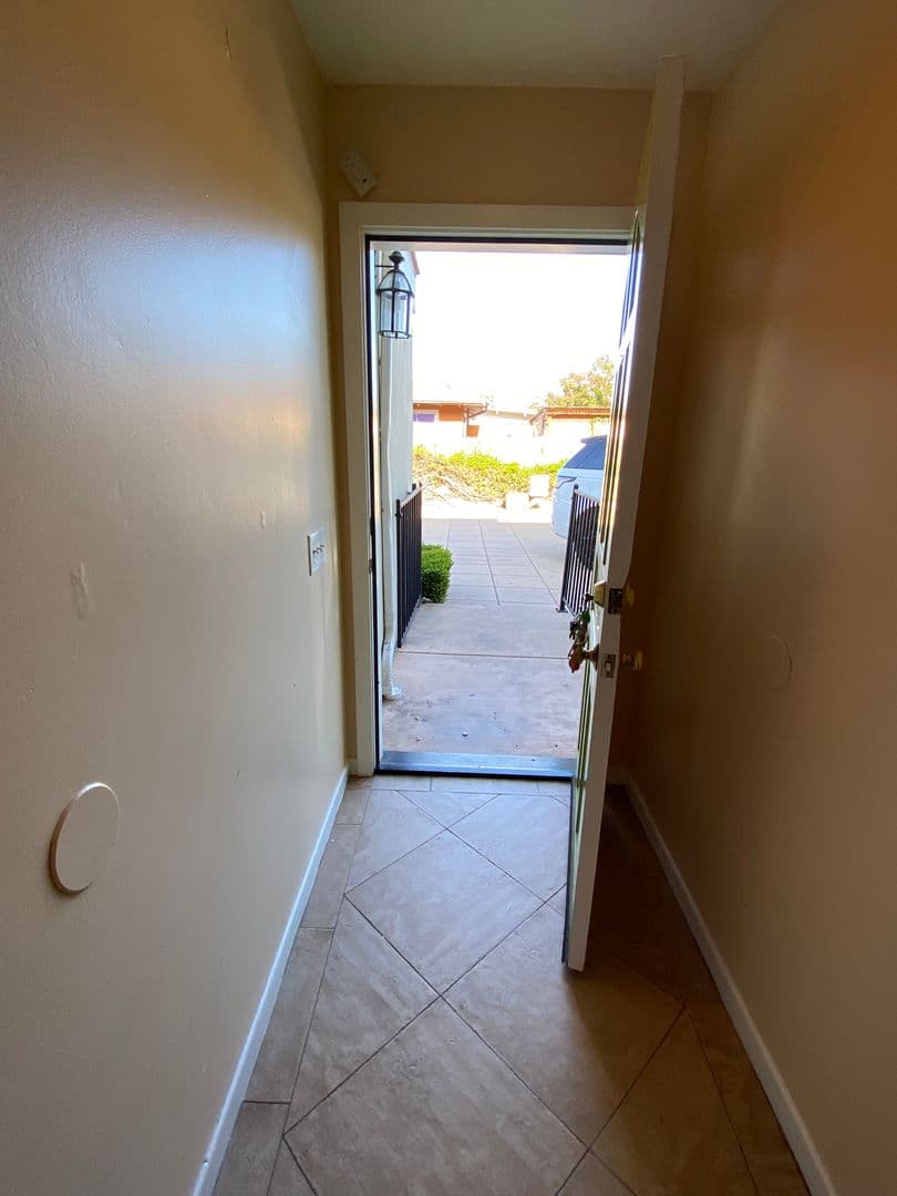 Goleta Apartment: 6736 Sueno