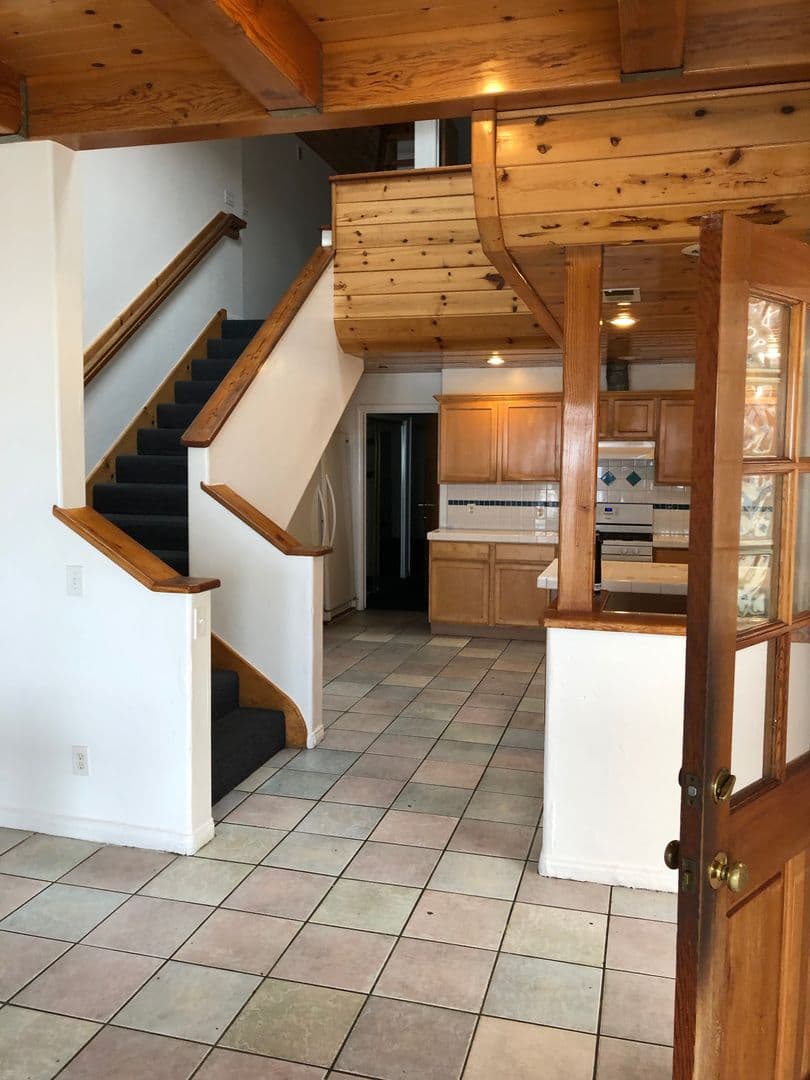 Goleta Apartment: 6577 Del Playa
