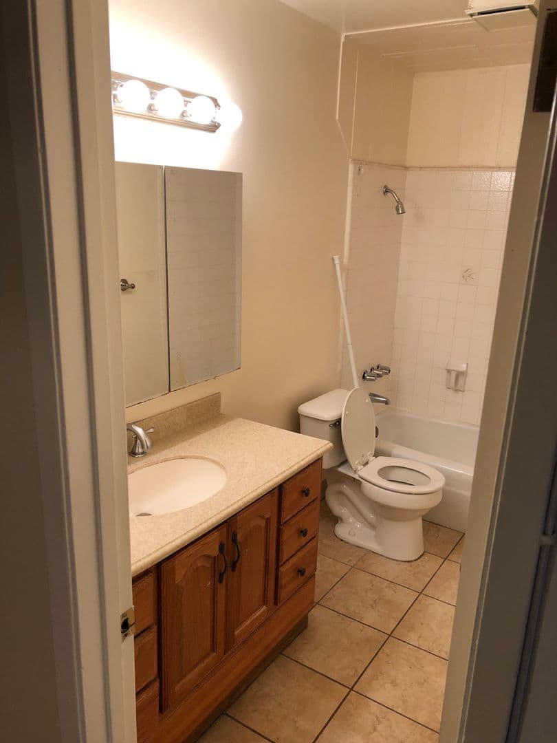 Goleta Apartment: 6561 Del Playa