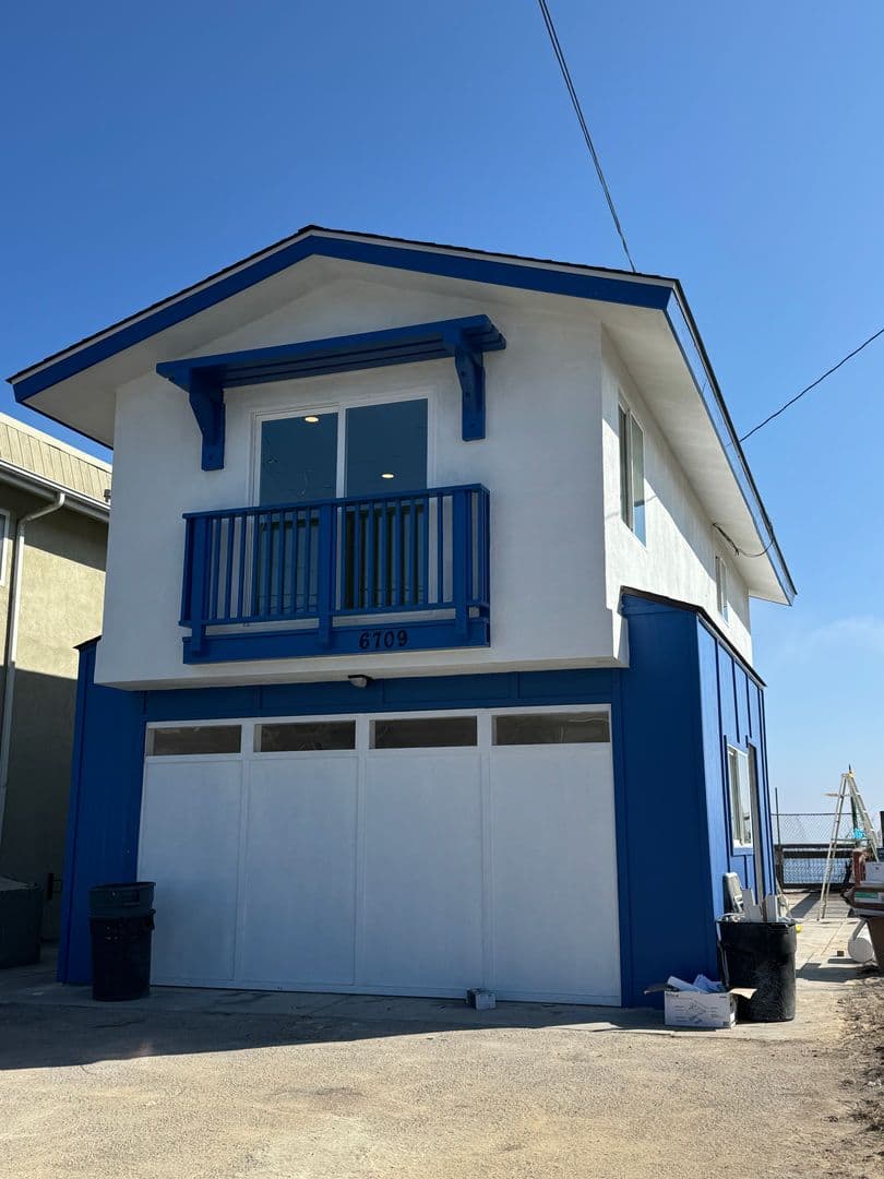 Goleta Apartment: 6709 Del Playa