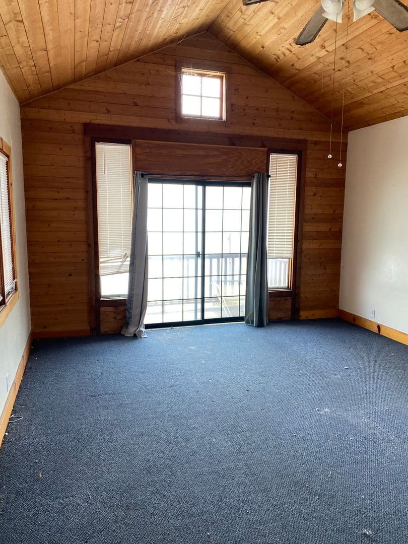 Goleta Apartment: 6585 Del Playa