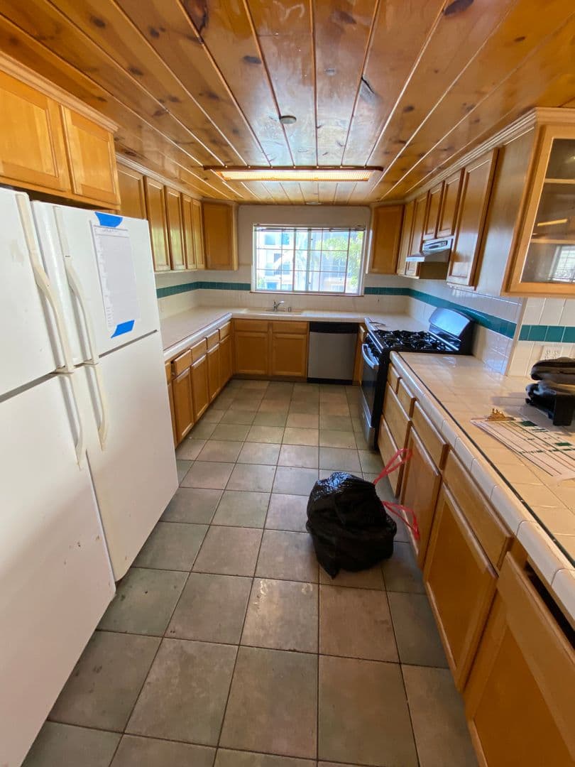 Goleta Apartment: 6535 El Nido