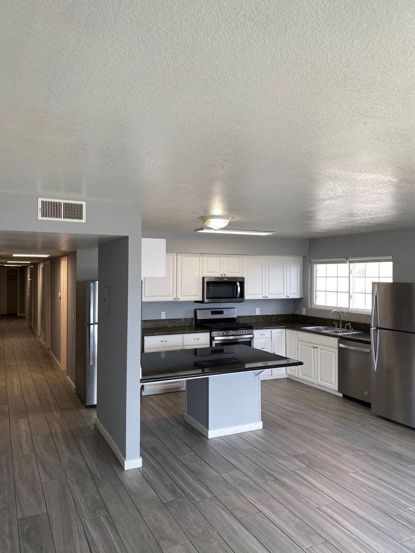 Goleta Apartment: 6777 Del Playa