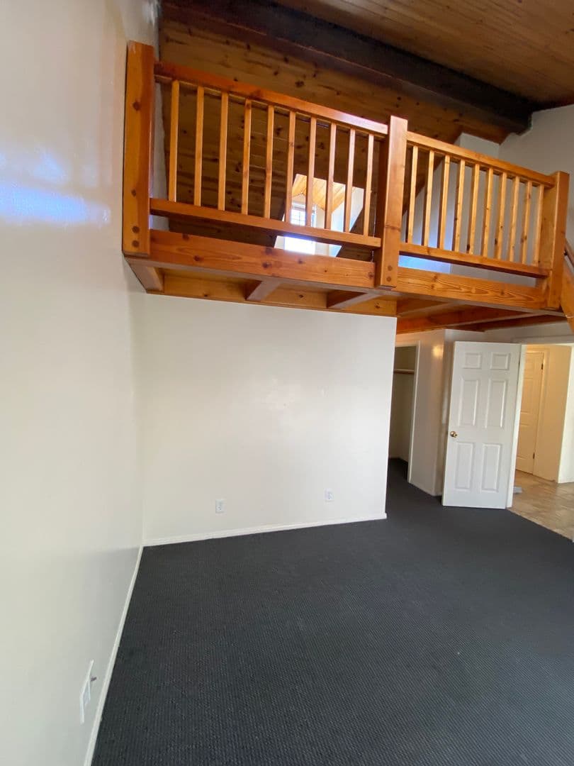 Goleta Apartment: 6564 Del Playa