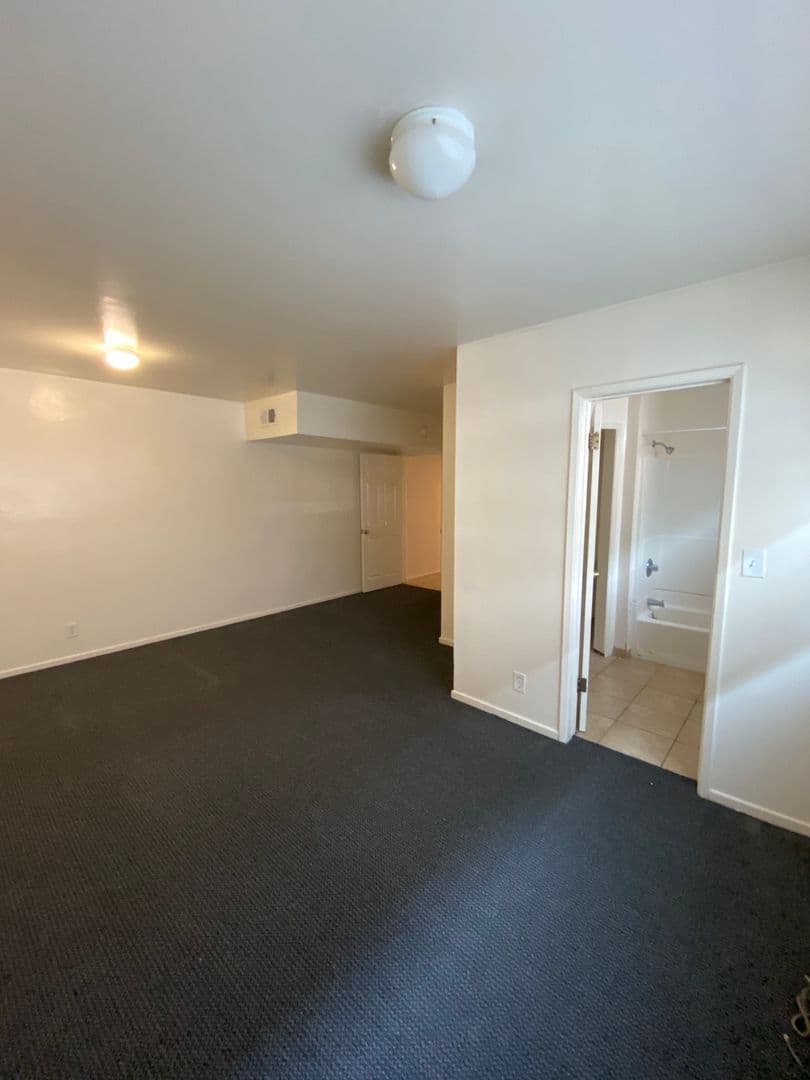 Goleta Apartment: 6525 Del Playa