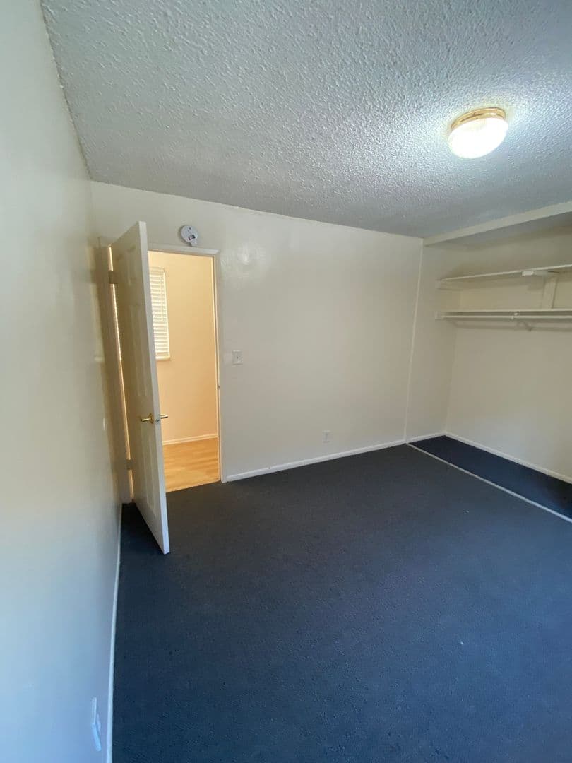 Goleta Apartment: 6679 Del Playa