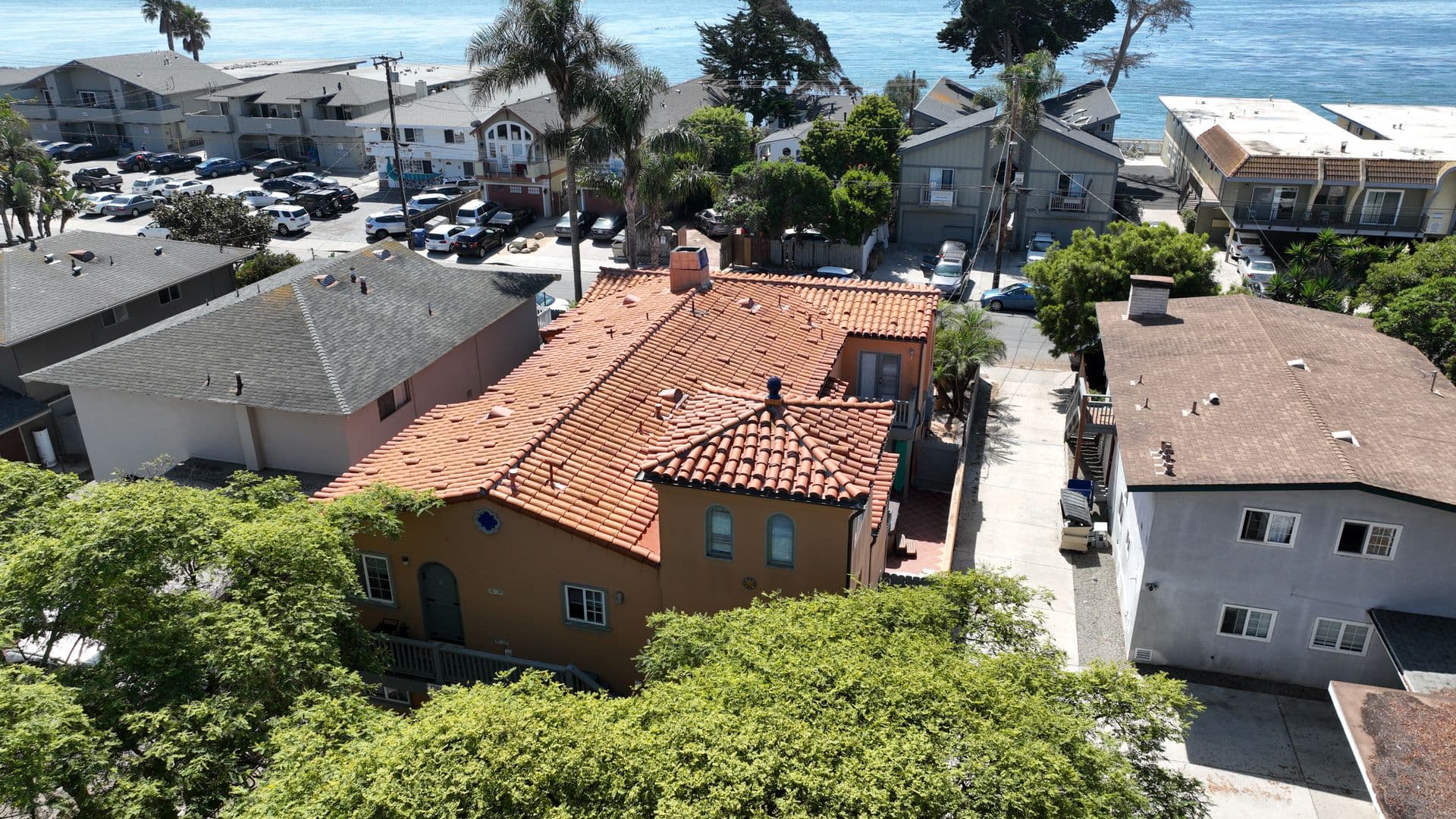 Goleta Apartment: 6636 Del Playa