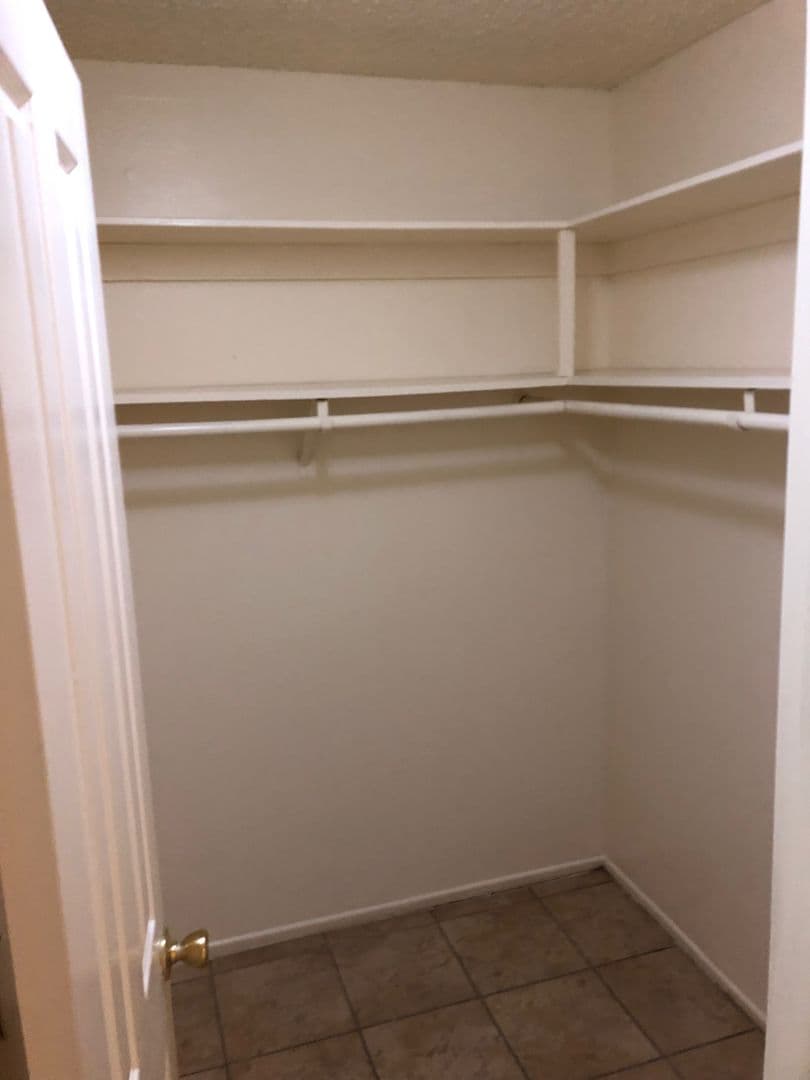 Goleta Apartment: 6561 Del Playa
