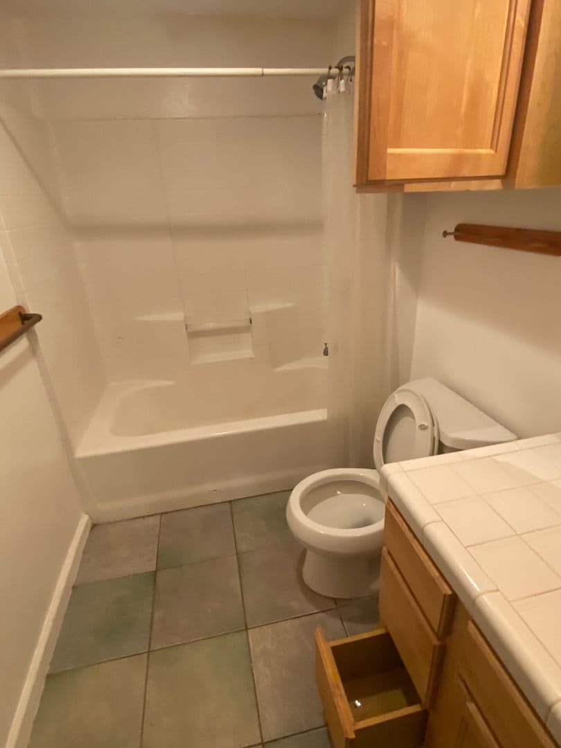 Goleta Apartment: 6535 El Nido