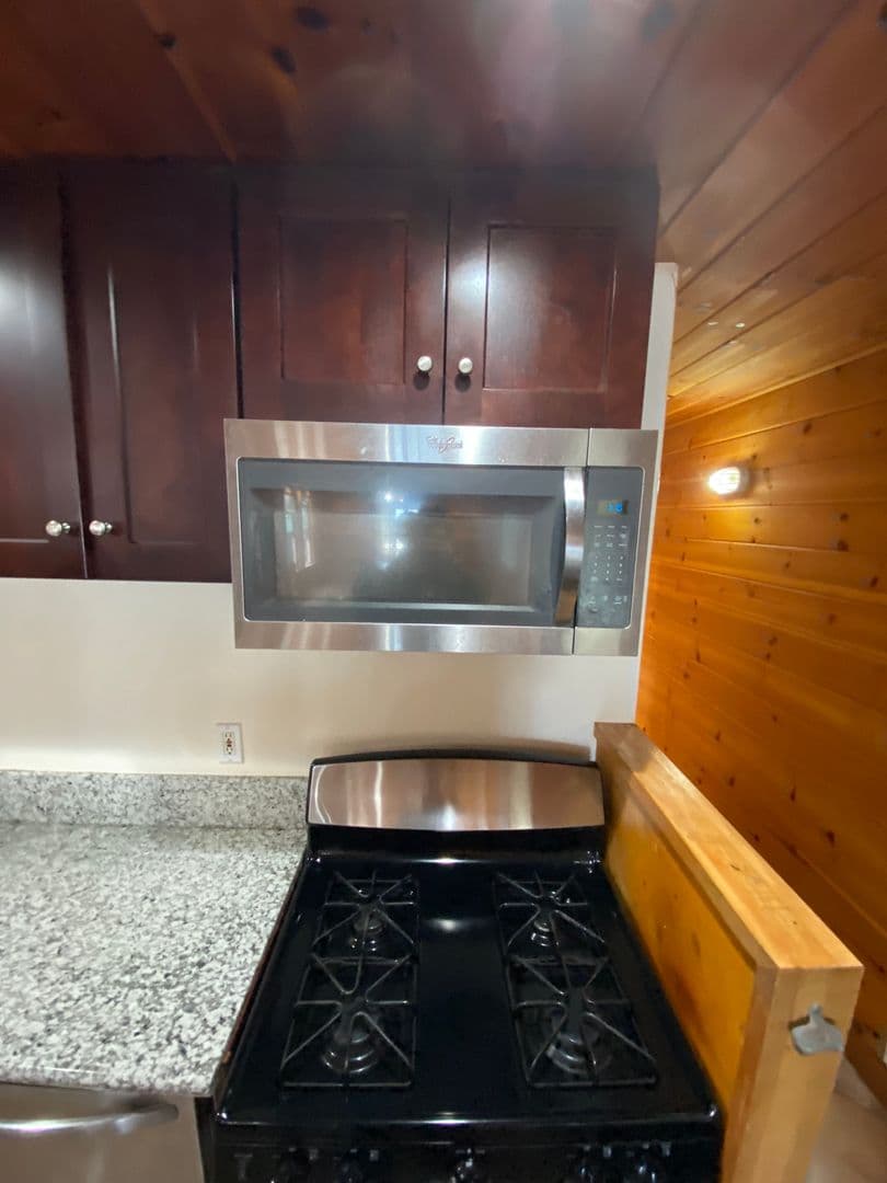 Goleta Apartment: 6585 Del Playa