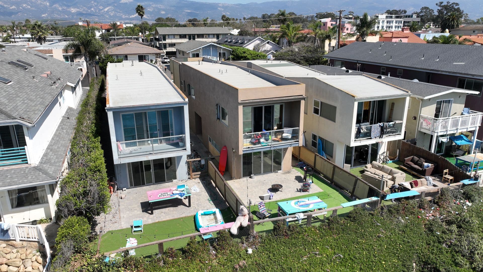 Goleta Apartment: 6567 Del Playa