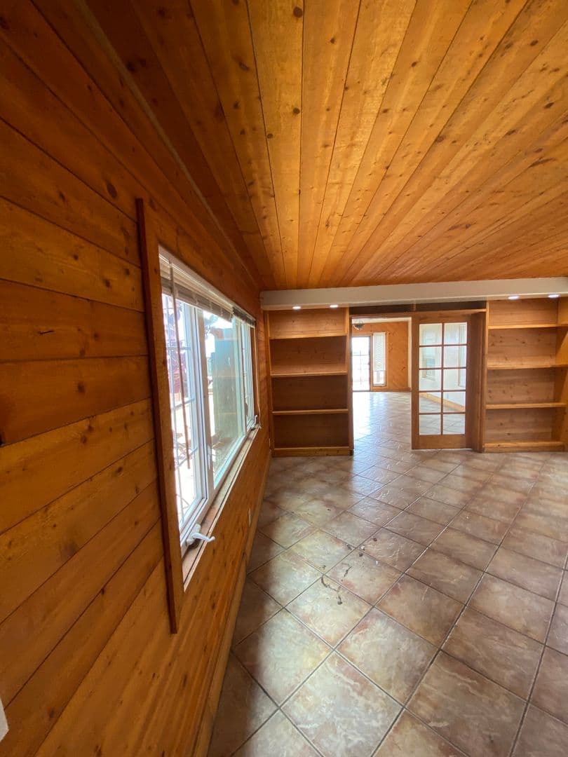 Goleta Apartment: 6585 Del Playa
