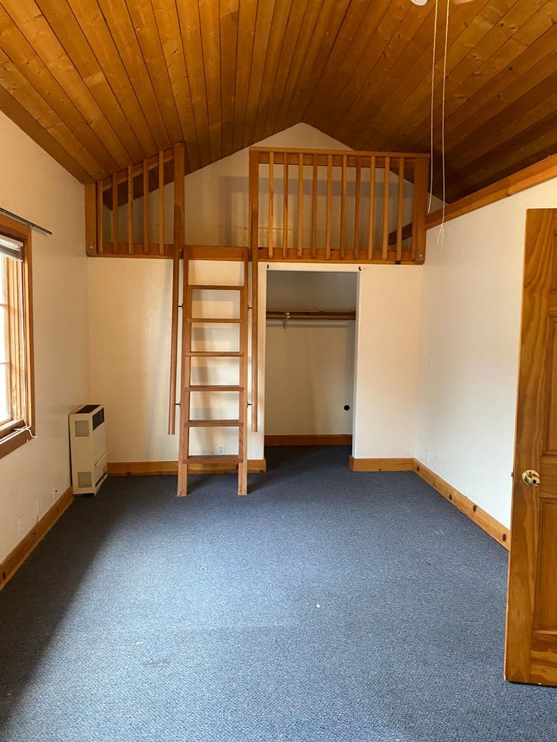 Goleta Apartment: 6585 Del Playa