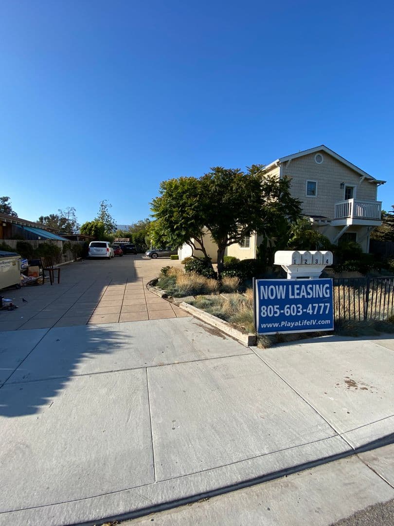 Goleta Apartment: 6736 Sueno