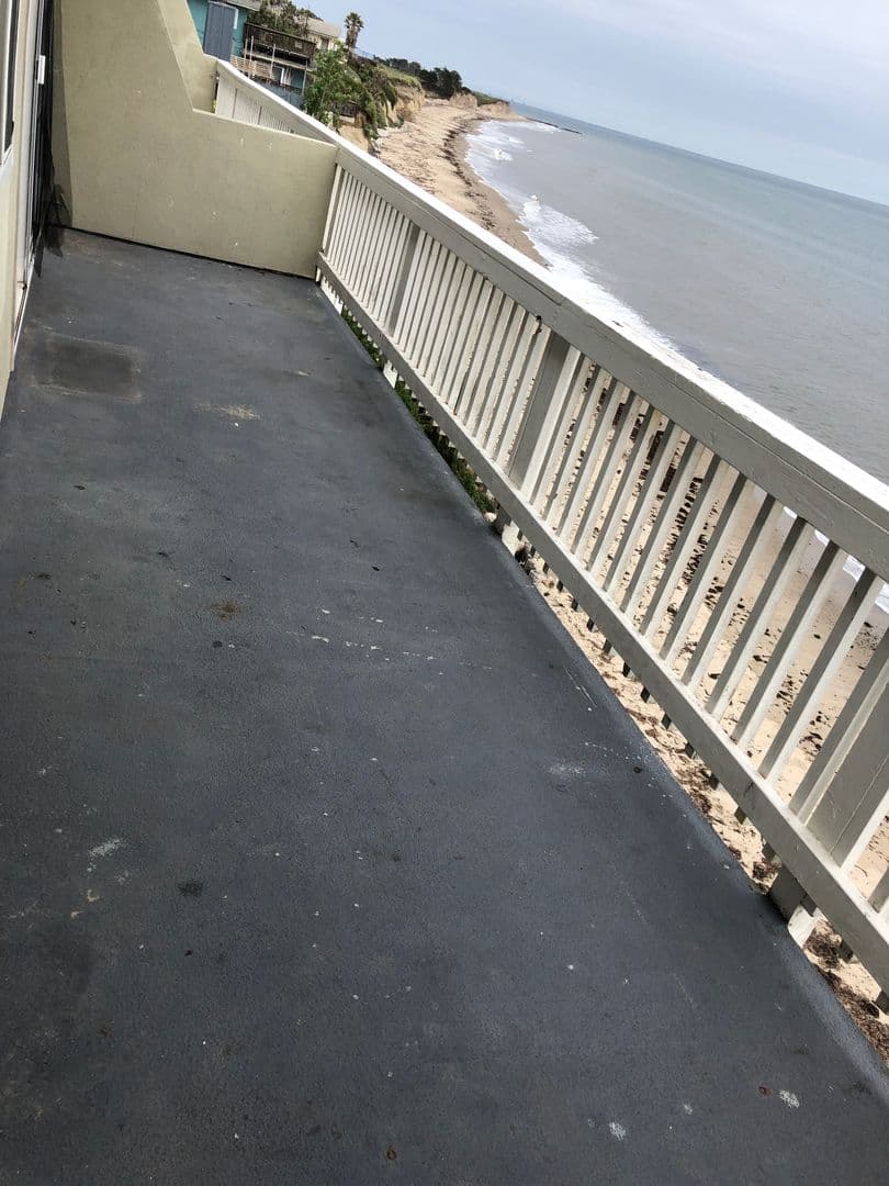 Goleta Apartment: 6561 Del Playa
