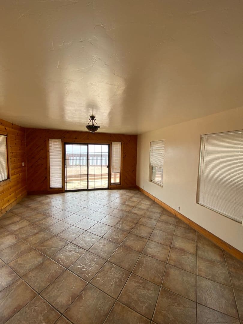 Goleta Apartment: 6585 Del Playa