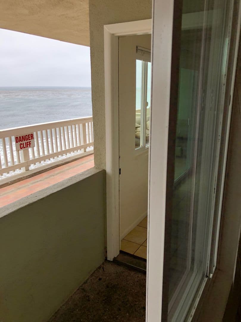 Goleta Apartment: 6561 Del Playa
