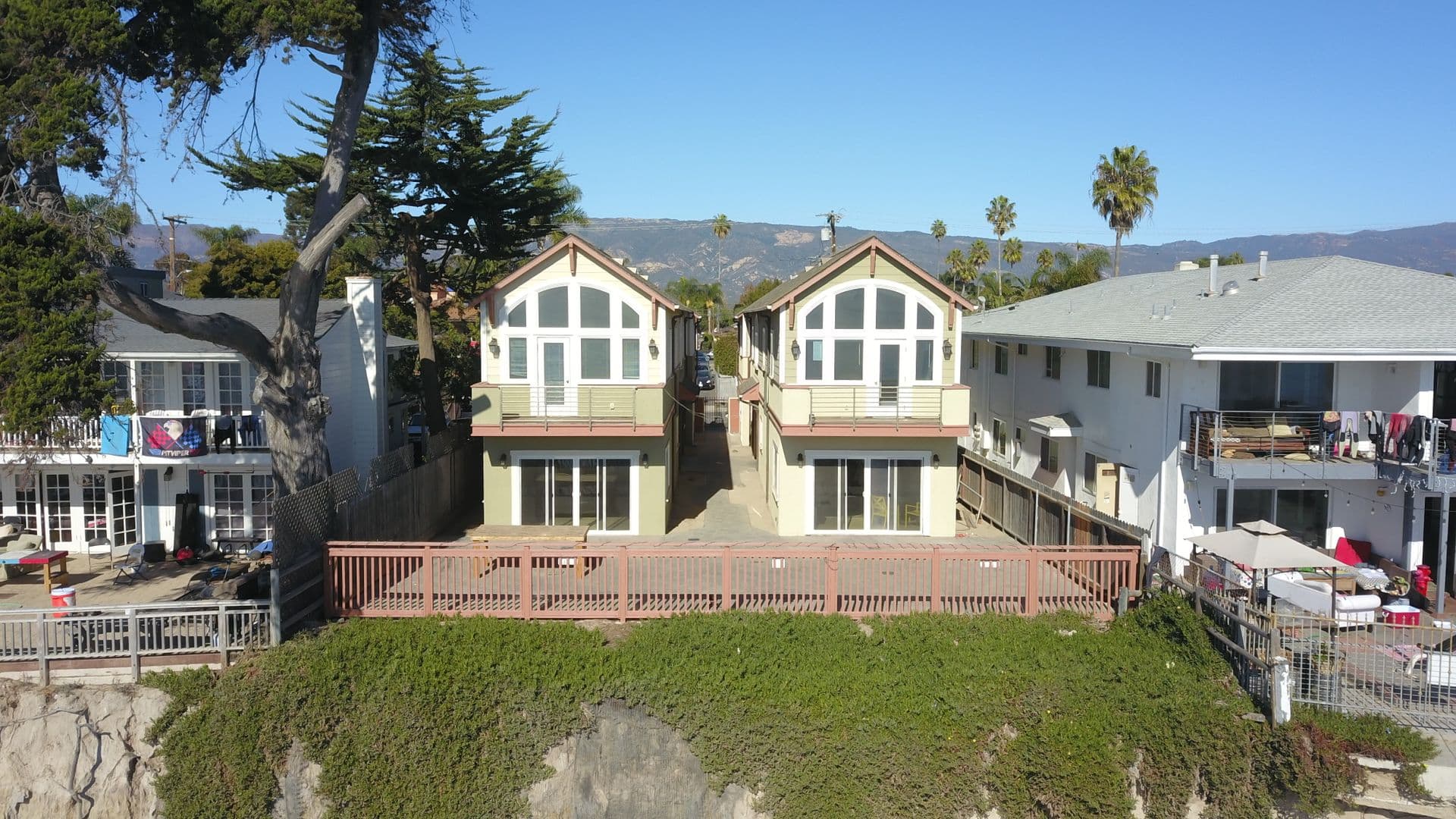 Goleta Apartment: 6633 Del Playa