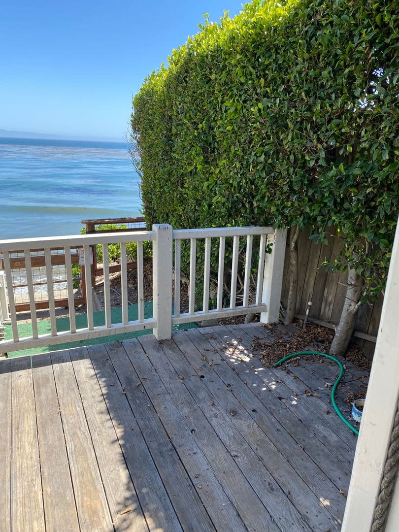 Goleta Apartment: 6581 Del Playa