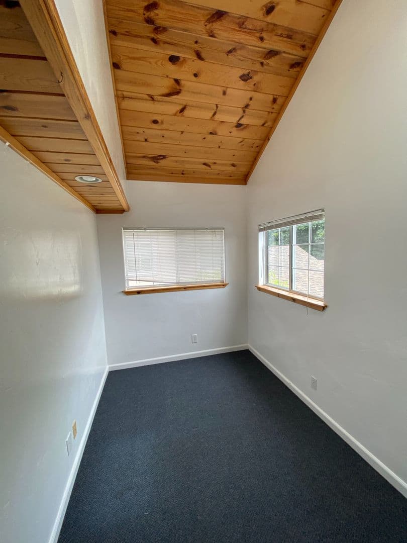 Goleta Apartment: 6536 Del Playa